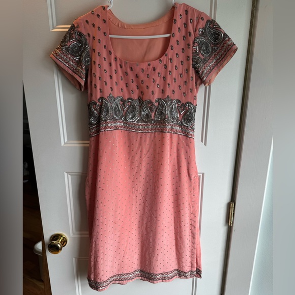 Salmon pink & silver custom shalwar kameez - Picture 1 of 12